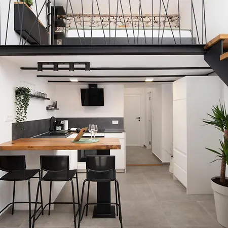 K-apartments * Pula